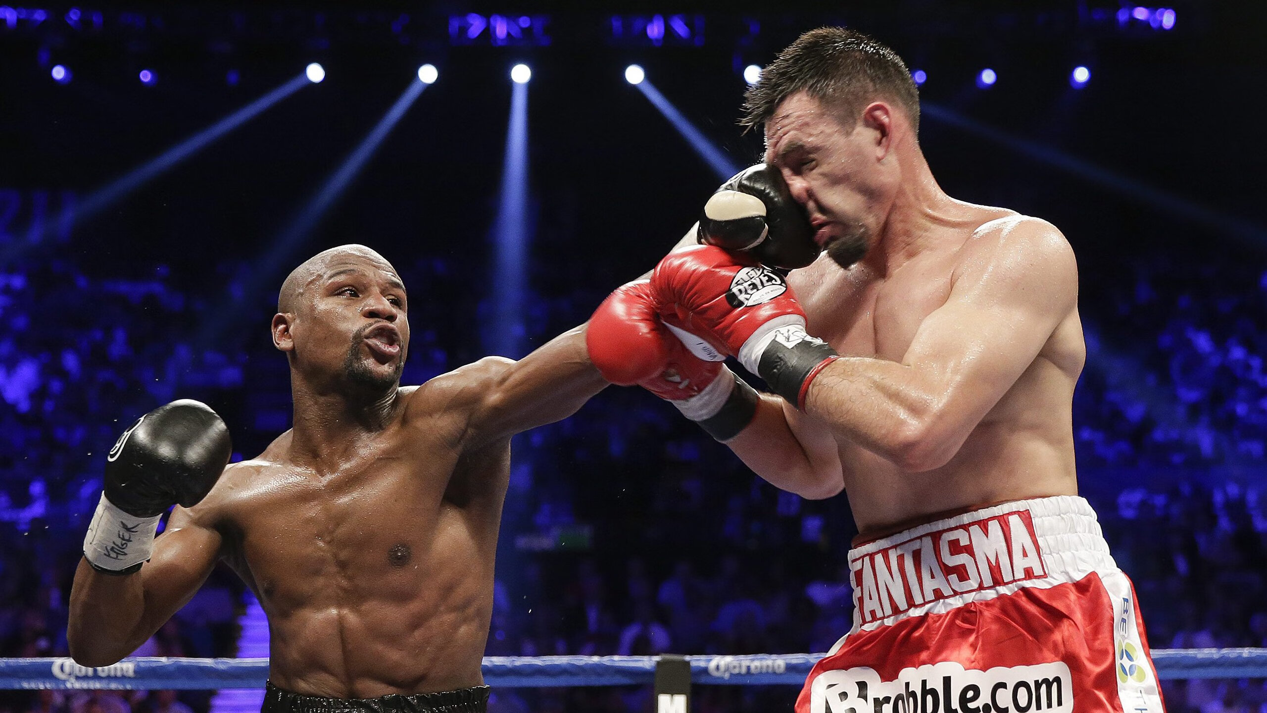 “足球艺术”的巅峰——那些令人心醉的助攻配合，足球助攻的定义