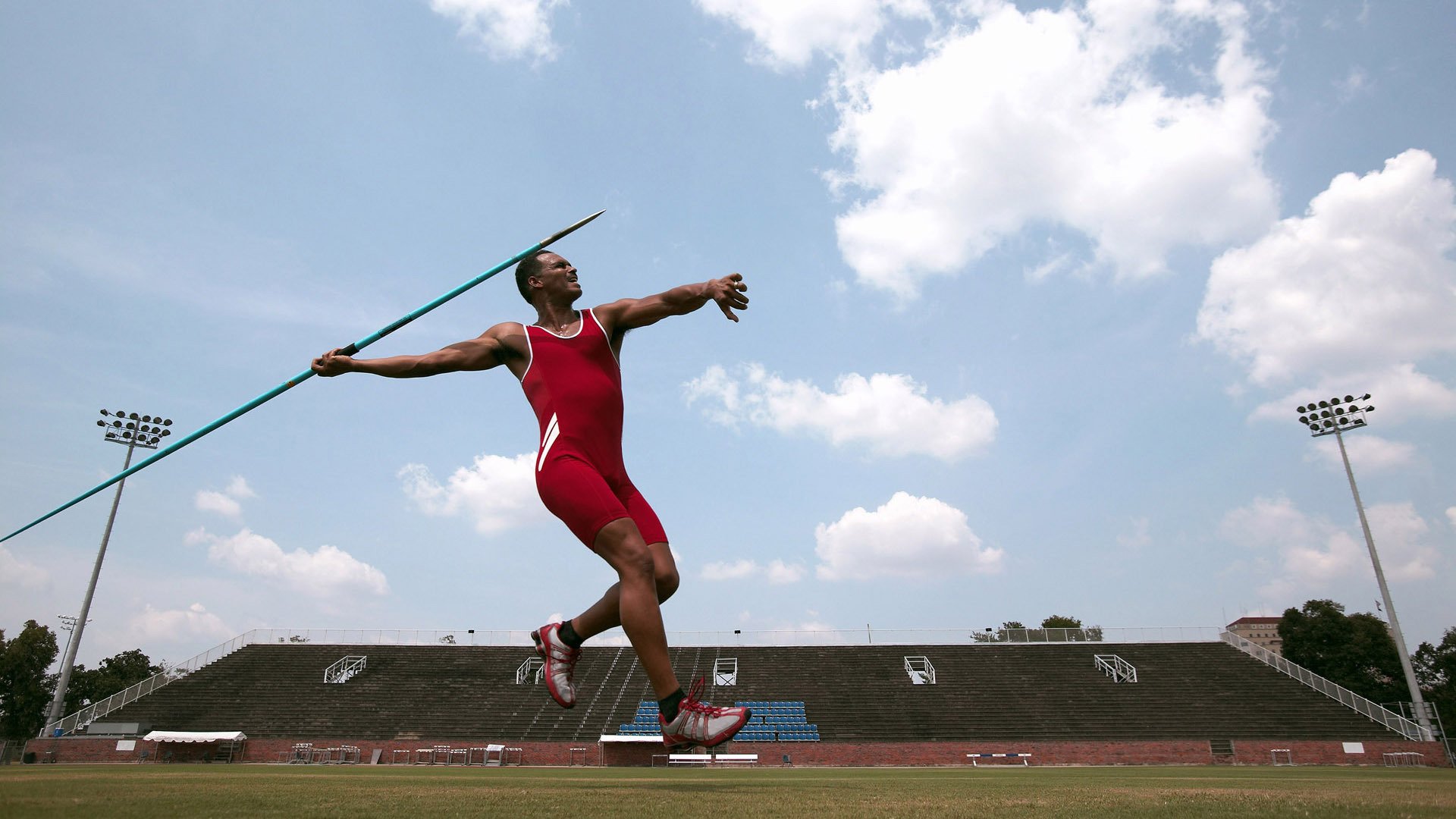 开云体育下载-伊朗骑手卡尔·阿里·阿尔达比在巴黎奥运会后成为马术协会主席，推动马术运动发展。
